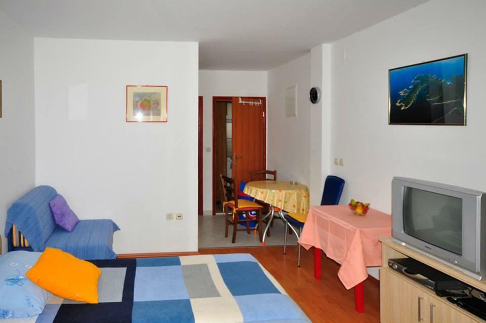 Apartments Franic โพลเช ภายนอก รูปภาพ