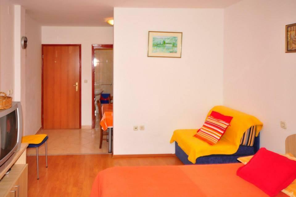 Apartments Franic โพลเช ภายนอก รูปภาพ