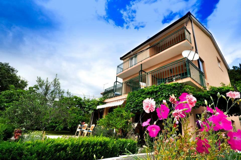 Apartments Franic โพลเช ภายนอก รูปภาพ